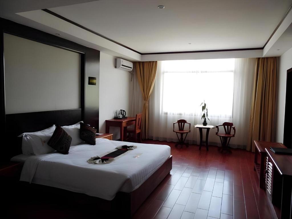 Xishuangbanna Hotel Managed By Xandria Hotel Luang Prabang Esterno foto