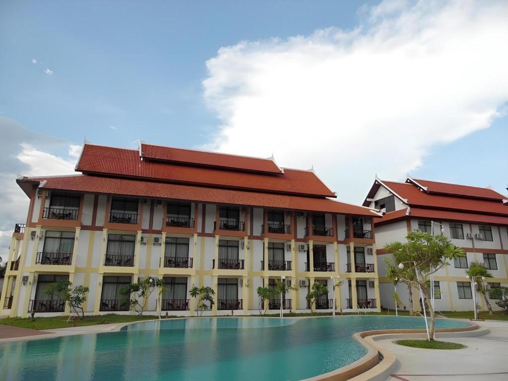 Xishuangbanna Hotel Managed By Xandria Hotel Luang Prabang Esterno foto