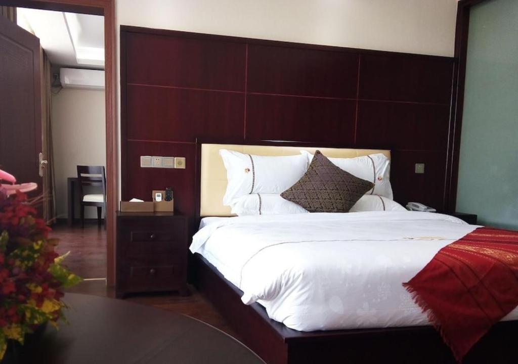 Xishuangbanna Hotel Managed By Xandria Hotel Luang Prabang Esterno foto